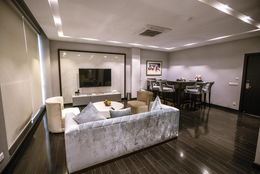 Grand Ittehad Boutique Hotel Lahore Bagian luar foto